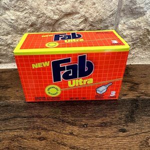 SEALED FAB Ultra Laundry Detergent 7 Ounces New Old Stock.